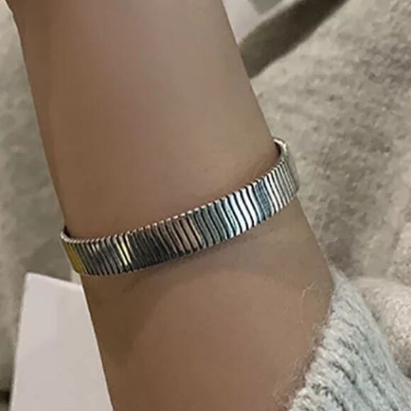 The Minimalist Cuff Bracelet in 925 open, adjustable unisex - Picture 7 of 12